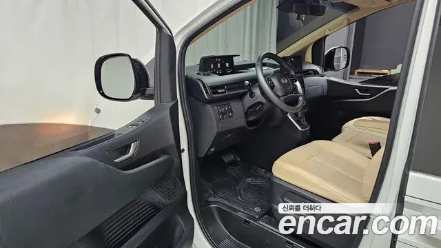 Hyundai Staria 2024 — Фото 10/20