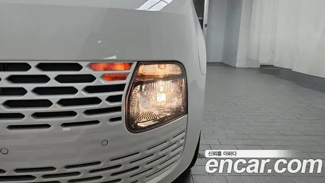 Hyundai Staria 2024 — ფოტო 4/31