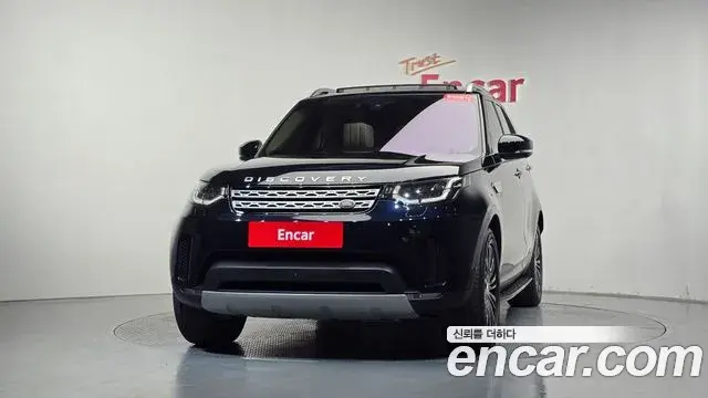 Land Rover Discovery 5 2020 — Photo 3/36
