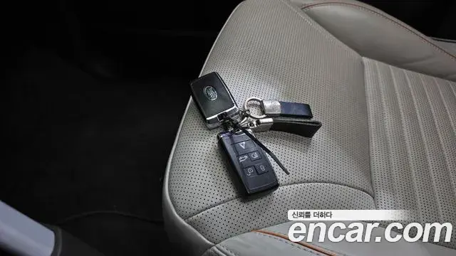 Land Rover Discovery 5 2020 — Photo 30/36