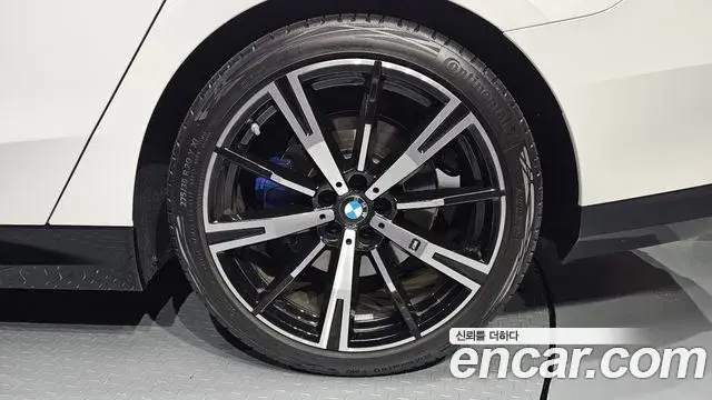 BMW 5 Series 2026 — ფოტო 19/35