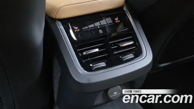 Volvo S60 2022 — Photo 15/30