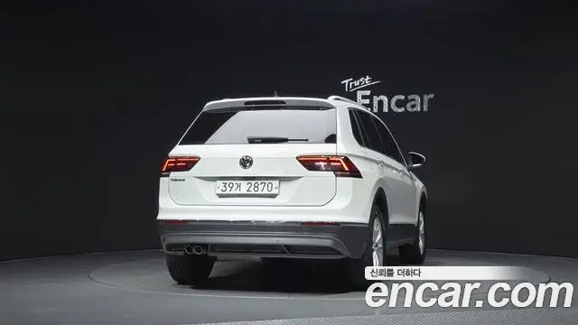 Volkswagen Tiguan 2018 — Фото 4/20