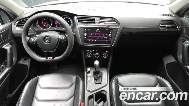 Volkswagen Tiguan 2018 — Фото 7/20