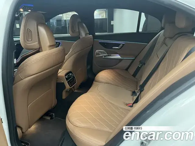 Mercedes-Benz E-Class 2026 — Photo 11/18