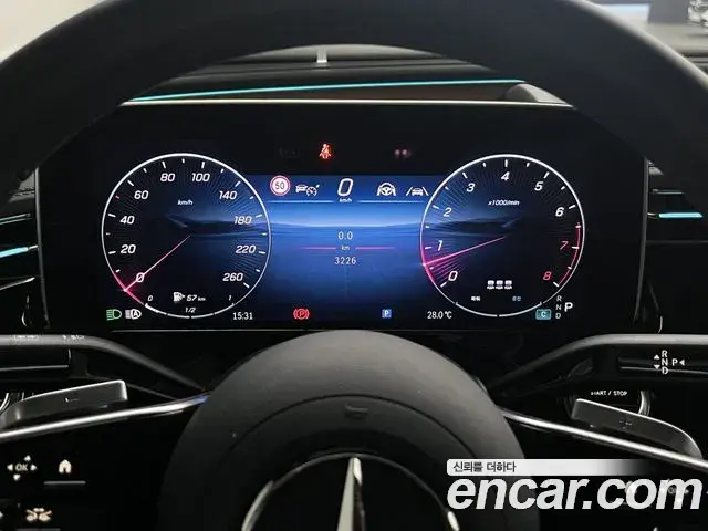 Mercedes-Benz E-Class 2026 — Photo 8/18