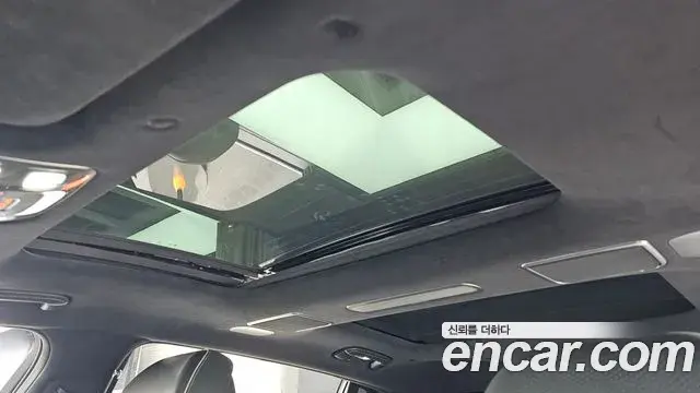 Genesis G90 2022 — Photo 12/20