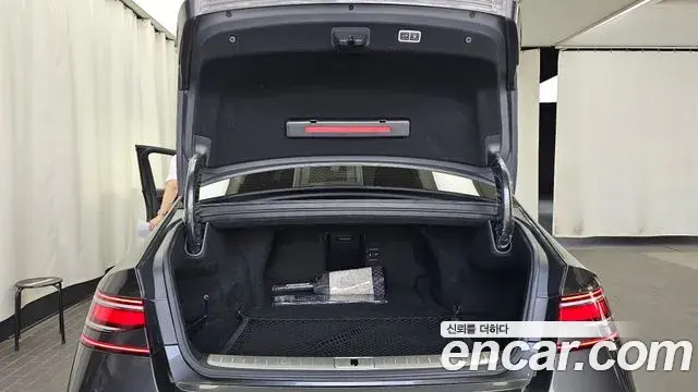 Genesis G90 2022 — Photo 4/20
