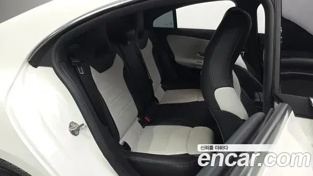 Mercedes-Benz CLA-Class 2020 — Şəkil 10/30