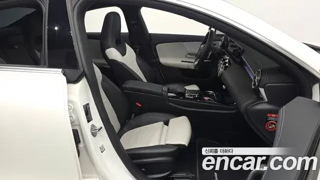 Mercedes-Benz CLA-Class 2020 — Şəkil 18/30