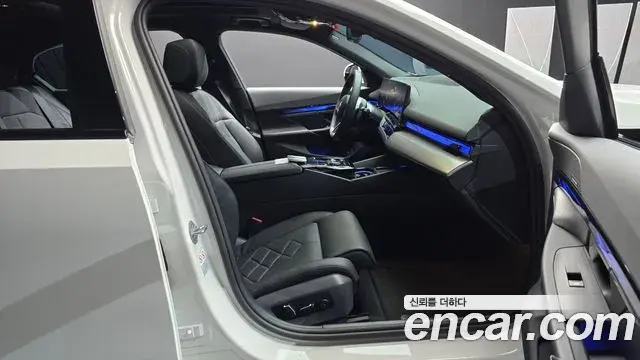 BMW 5 Series 2024 — ფოტო 11/31