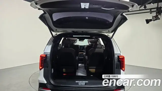 Kia Carnival 2024 — Şəkil 9/20