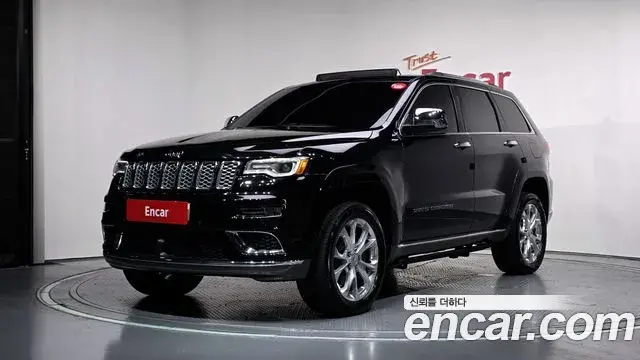 Jeep Grand Cherokee 2021 — Photo 26/37