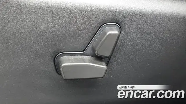 Jeep Grand Cherokee 2021 — Photo 13/37