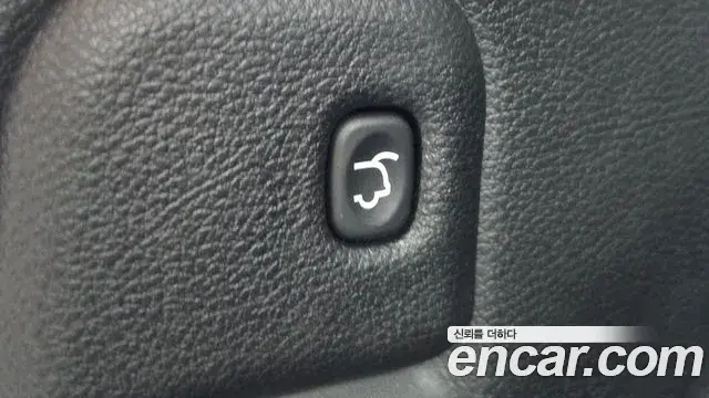 Jeep Grand Cherokee 2021 — Photo 22/37
