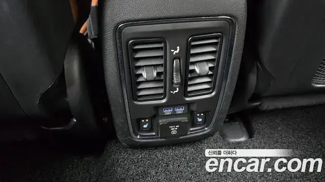Jeep Grand Cherokee 2021 — Photo 23/37