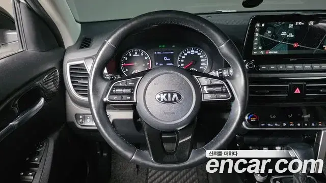 Kia Seltos 2019 — Фото 14/20