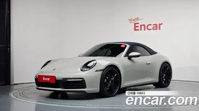 Porsche 911 2023 — ფოტო 19/35