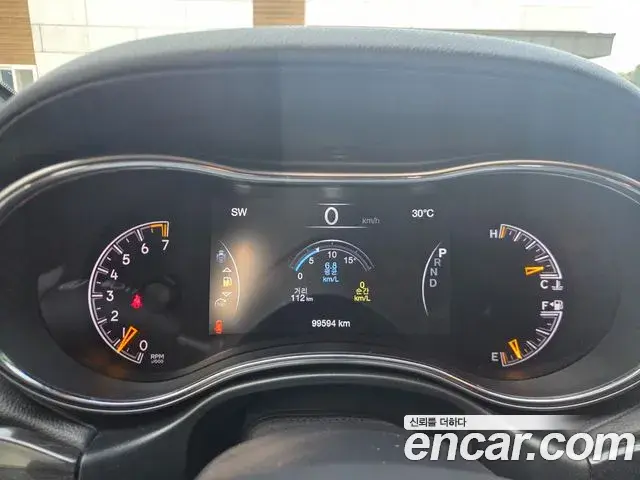 Jeep Grand Cherokee 2021 — Şəkil 15/20