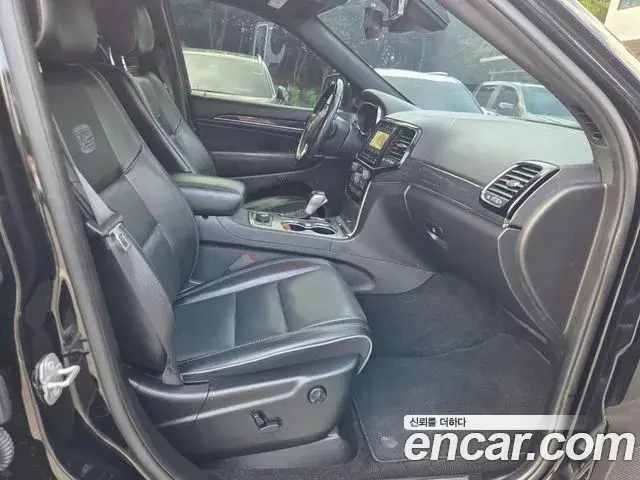 Jeep Grand Cherokee 2021 — Şəkil 20/20