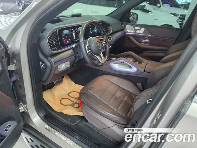 Mercedes-Benz GLS-Class 2021 — Photo 12/18