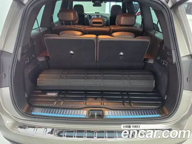 Mercedes-Benz GLS-Class 2021 — Photo 7/18