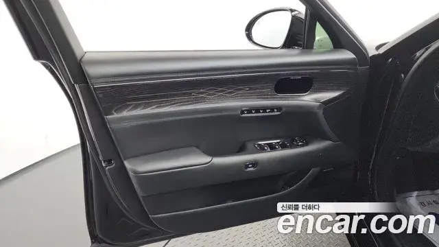 Genesis G90 2024 — Photo 29/38