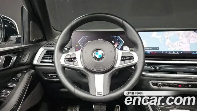 BMW X5 2023 — Photo 16/34