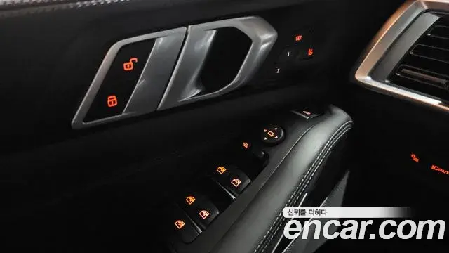 BMW X5 2023 — Photo 9/34