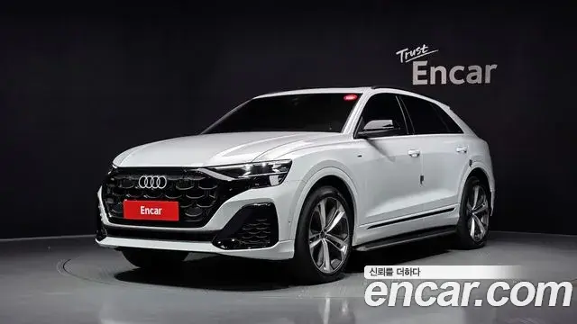 Audi Q8 2025 — Photo 11/36