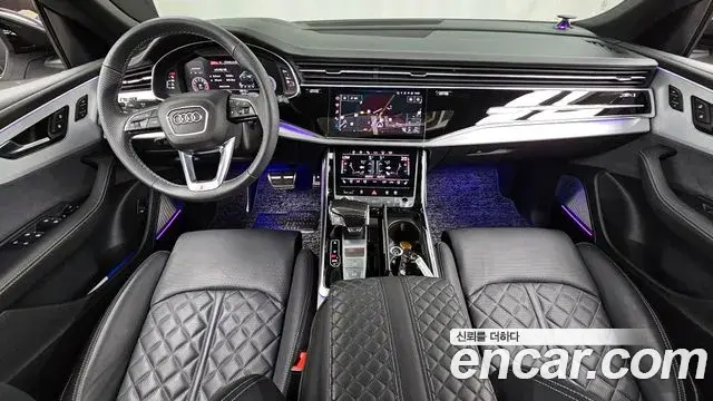 Audi Q8 2025 — Photo 6/36