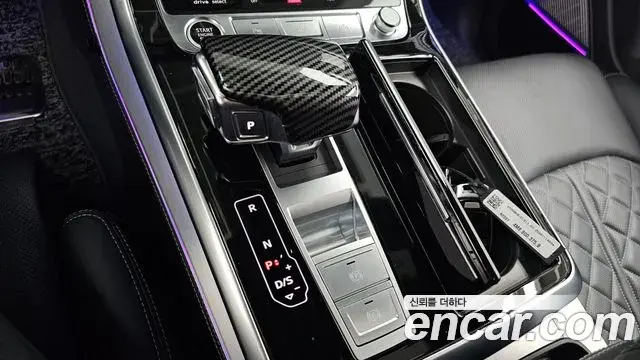 Audi Q8 2025 — Photo 27/36