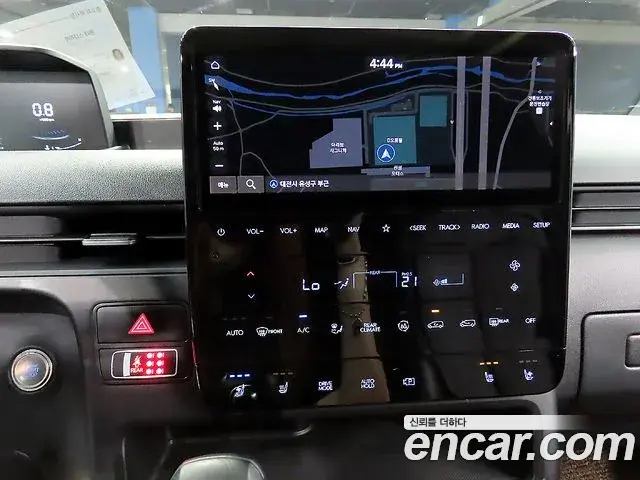 Hyundai Staria 2023 — Şəkil 18/20