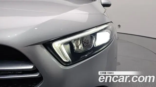 Mercedes-Benz A-Class 2021 — Şəkil 17/32