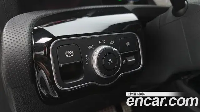 Mercedes-Benz A-Class 2021 — Şəkil 22/32