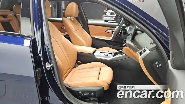 BMW 3 Series 2025 — Фото 12/20