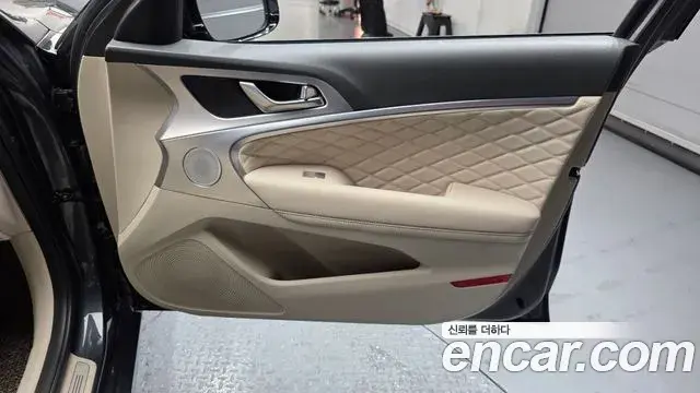 Genesis G70 2018 — Photo 35/38