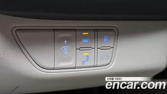 Genesis G70 2018 — Photo 27/38