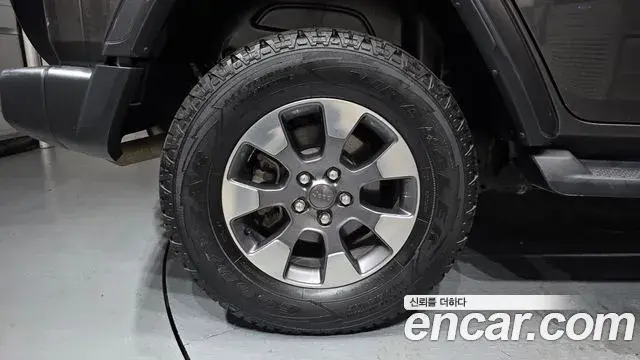 Jeep Wrangler 2019 — Şəkil 6/20