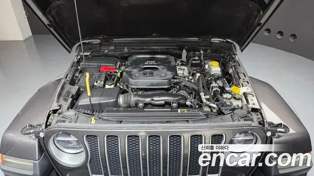 Jeep Wrangler 2019 — Şəkil 7/20