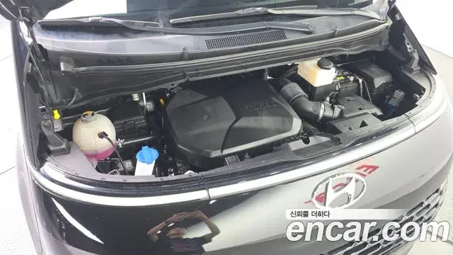 Hyundai Staria 2023 — Şəkil 9/30