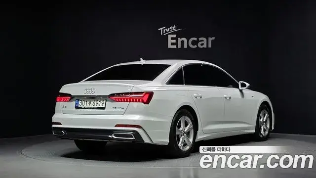 Audi A6 2021 — Photo 14/33