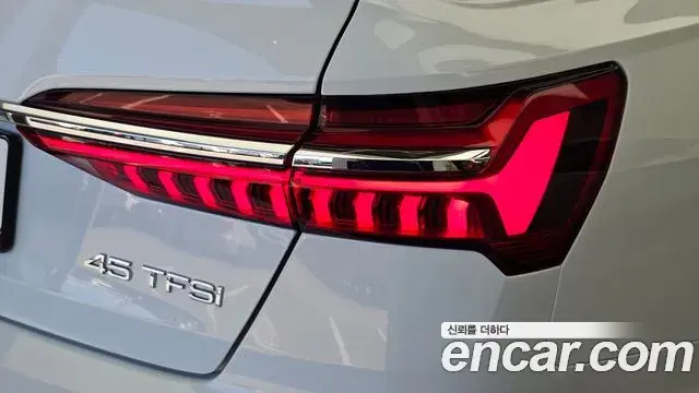 Audi A6 2021 — Photo 31/33