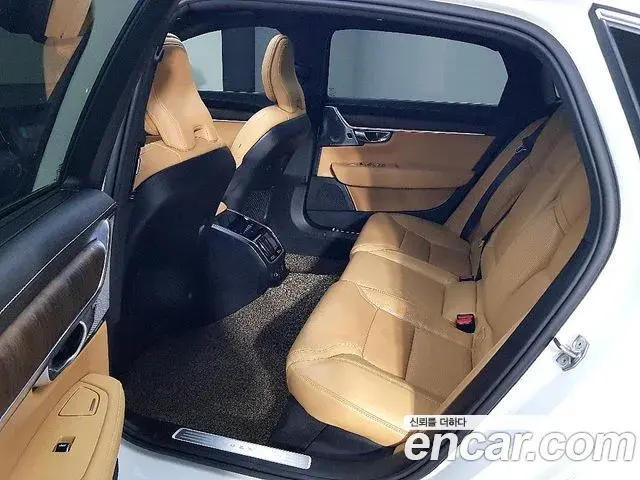 Volvo S90 2022 — Photo 7/20