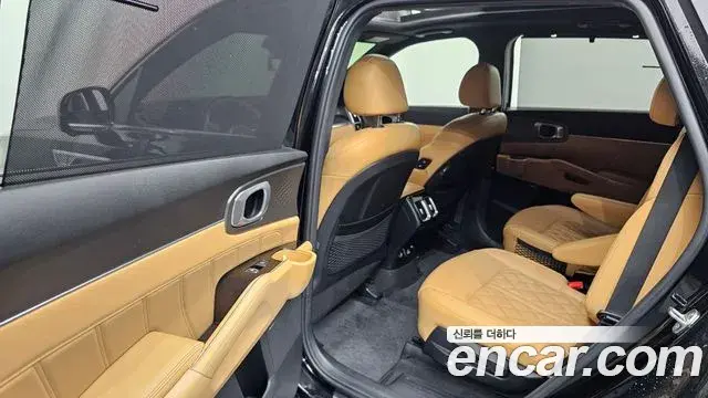 Kia Sorento 2021 — Фото 11/20
