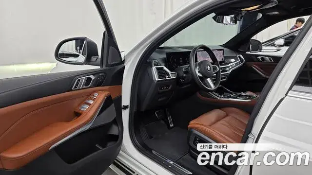 BMW X7 2025 — Şəkil 30/38