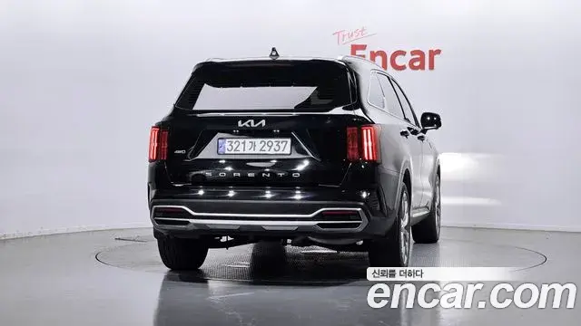 Kia Sorento 2021 — Фото 4/20