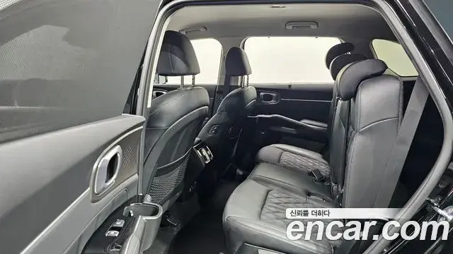 Kia Sorento 2021 — Фото 11/20