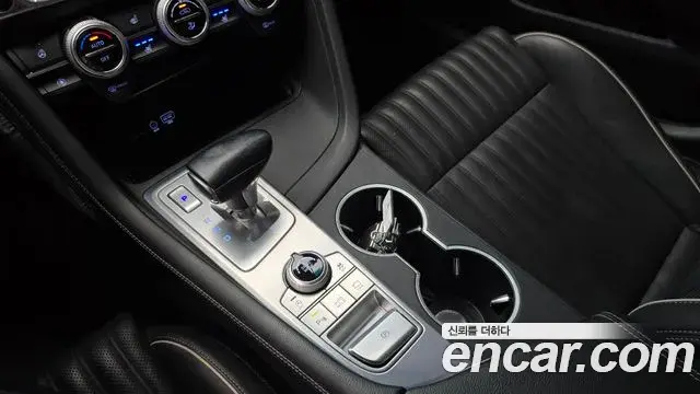 Genesis G70 2019 — Photo 14/30