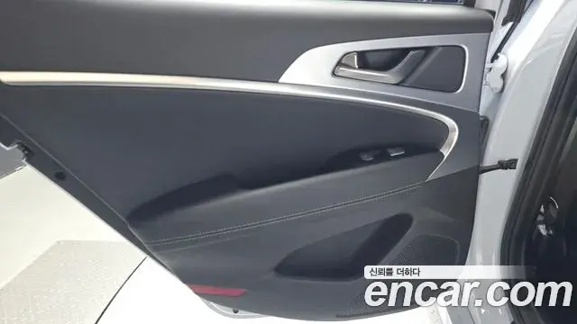 Genesis G70 2019 — Photo 20/30